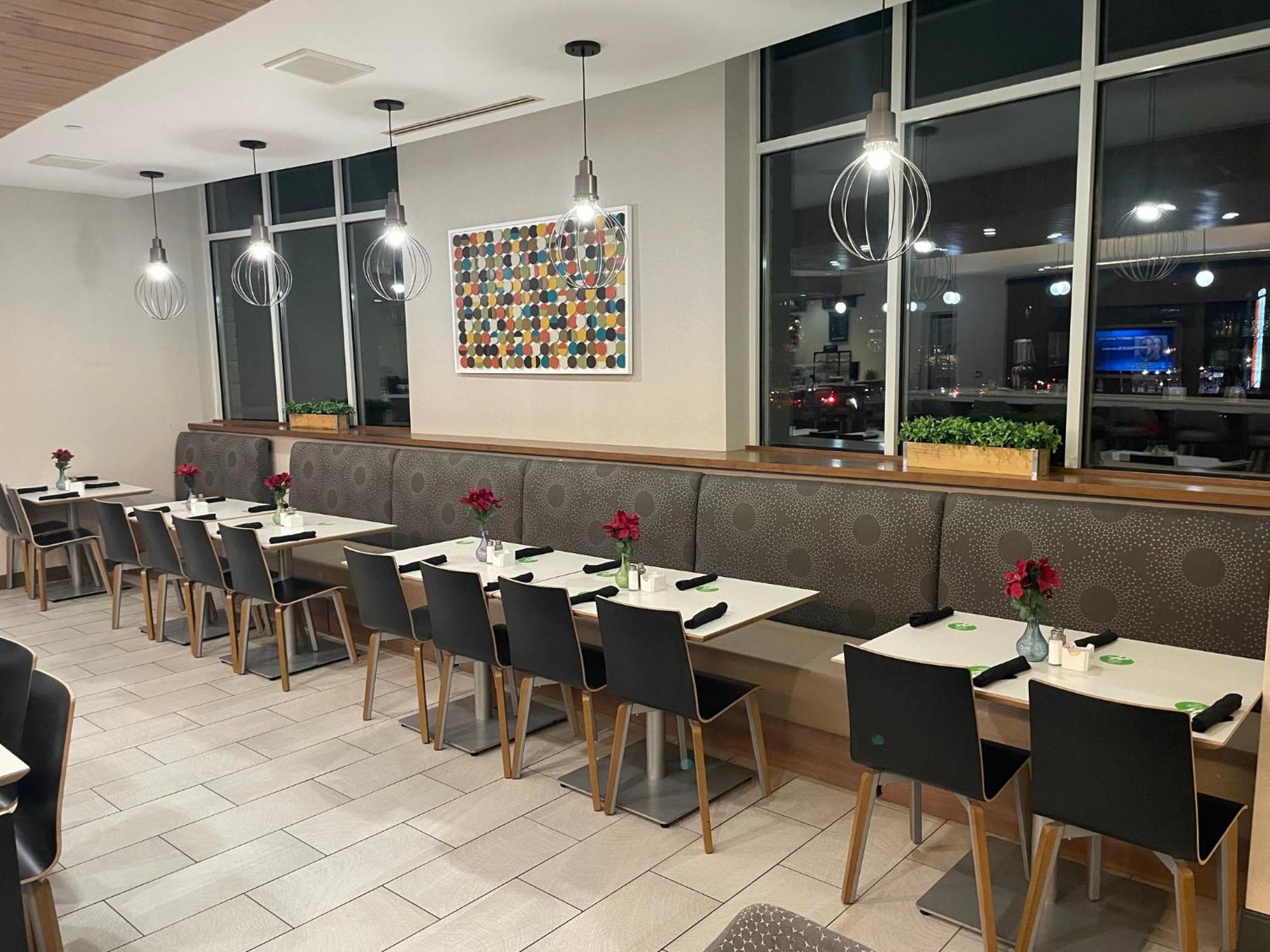 Holiday Inn Atlanta-Gas South Arena Area By Ihg Duluth Exterior foto