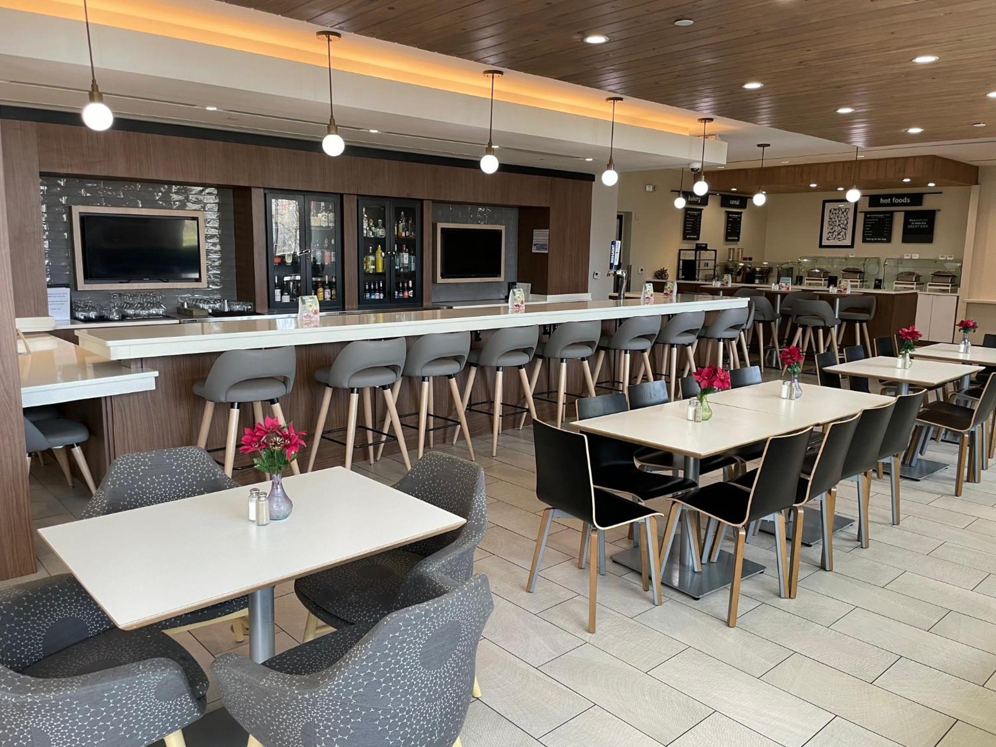 Holiday Inn Atlanta-Gas South Arena Area By Ihg Duluth Exterior foto